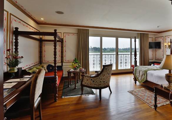 RV Ganges Voyager Heritage Suite ©CroisiEurope 4.JPG